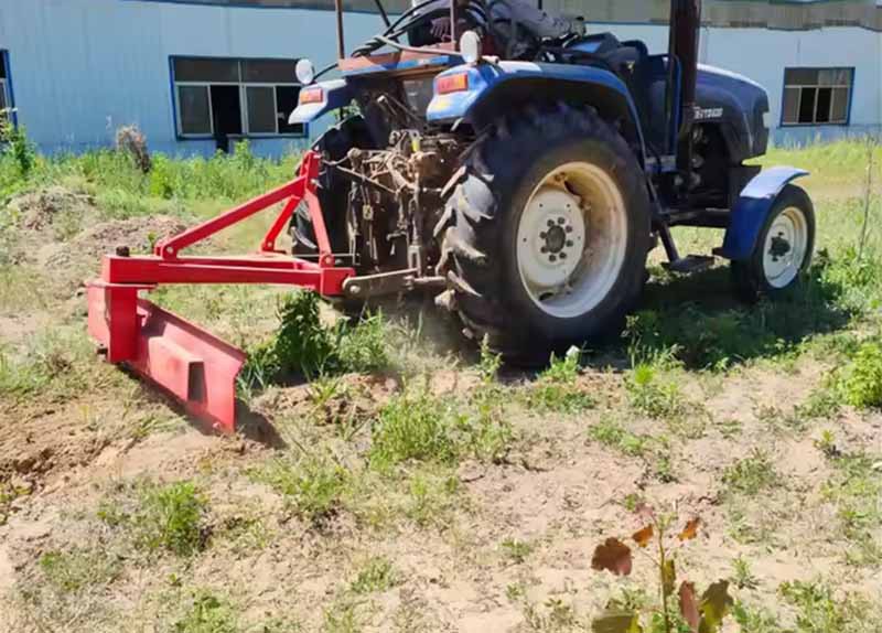 Mounted rear scraper grader Mounted rear scraper grader