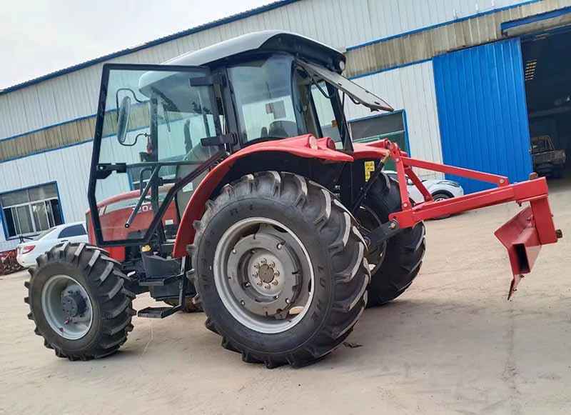 Mounted rear scraper grader Mounted rear scraper grader